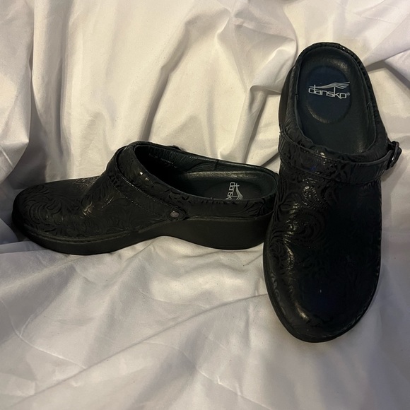 EUC Dansko clogs or mules. Size 38. - Picture 6 of 13